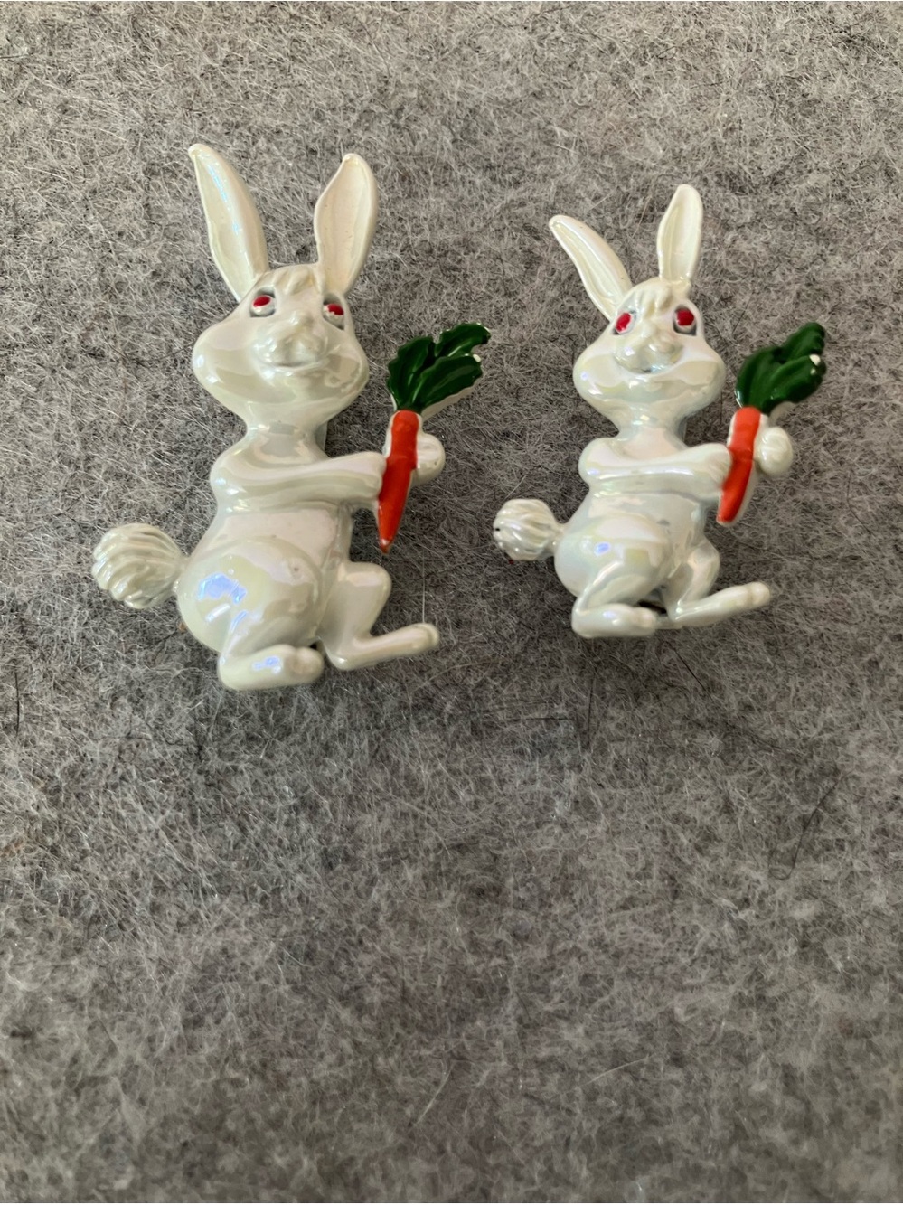 Vintage Set of 2 Bunny Rabbit Pins